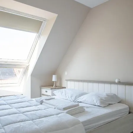 Spacious In The Heart Of Near The Sea Apartment