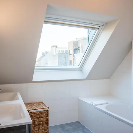 Apartment Spacious In The Heart Of Near The Sea
